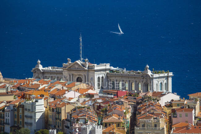 Elevated view of Moanaco Ville and Oceanographic museum, Monaco — Stock Photo