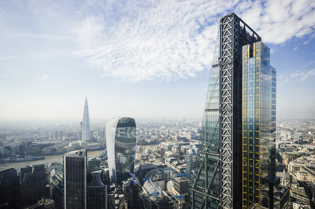 Elevated city view from The Gherkin, of 122 Leadenhall St in London — Stock Photo