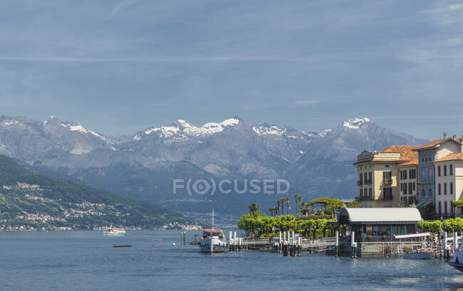 Vista elevata sull'isola di Bellagio, Lago di Como, Italia — Foto stock