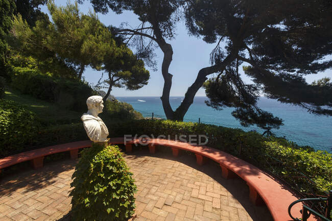 Erhöhter Blick auf das Meer von den Santa Clotilde Gärten — Stockfoto