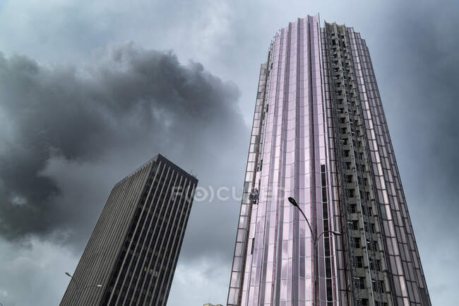 Low angle view of two skyscrapers, Abidjan, Ivory Coast, Africa — Stock Photo