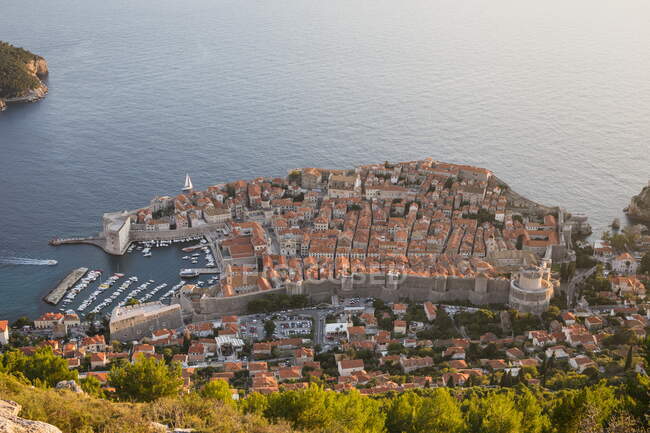 El casco antiguo de Dubrovnik - foto de stock