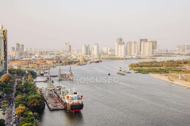 Elevated view of waterfront and skyscrapers, Downtown Ho Chi Minh — Stock Photo