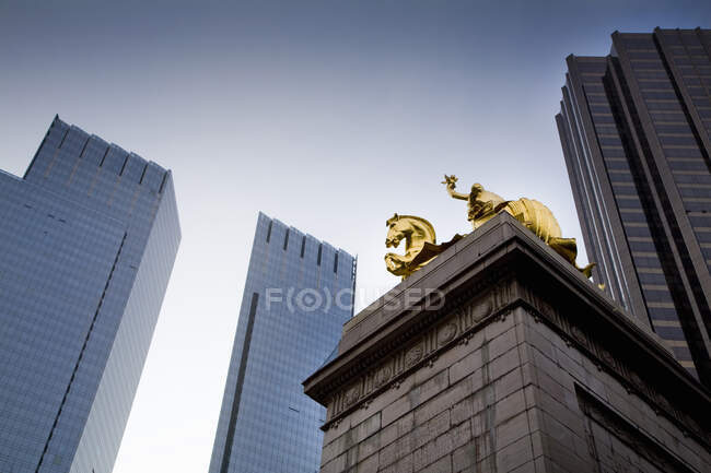 Исторический золотой памятник Мэна — стоковое фото