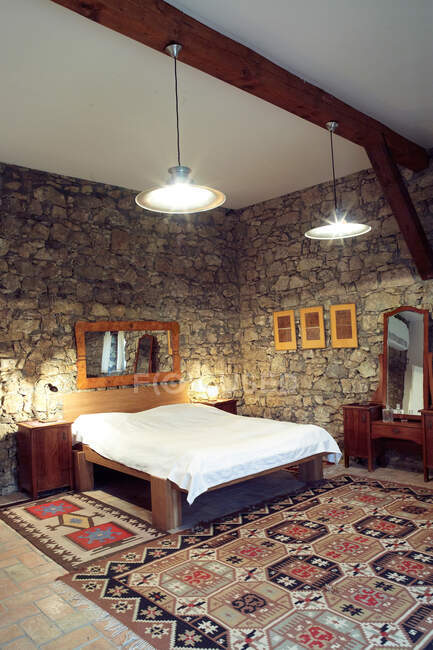 Traditional bedroom in holiday apartment, Lake Balaton, Budapest — Stock Photo