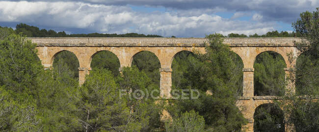 Pont del Diable viaduct, Tarragona, Spain — стокове фото