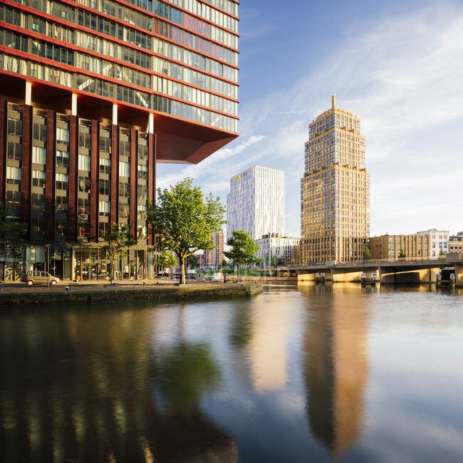 Beautiful view of Wijnhaven, Rotterdam, Netherlands — Stock Photo