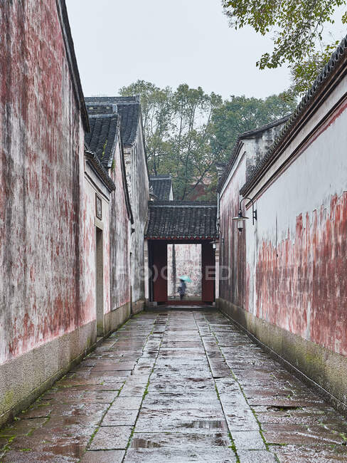 Edificios históricos y callejón, Ningbo, Zhejiang, China - foto de stock