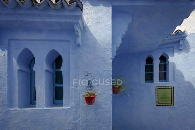 Edifici tradizionali blu, Chefchaouen, Tanger Tetouan, Marocco — Foto stock