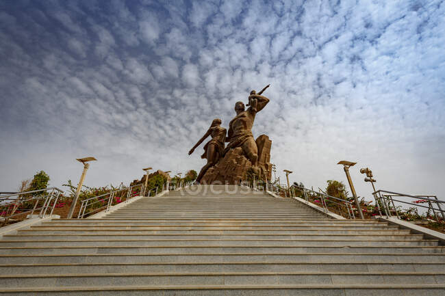 Monumento renacentista africano, Collines des Mamelles, Dakar, Sene - foto de stock