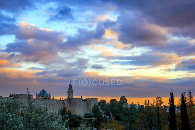 Давидова вежа на заході сонця (Єрусалим, Ізраїль). — стокове фото