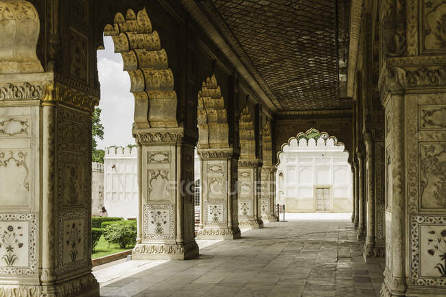 Archways, Fuerte Rojo, Delhi, India - foto de stock