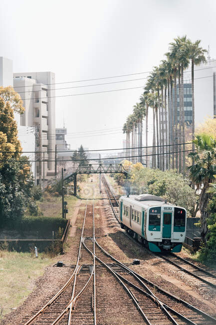 Eisenbahnverkehr in der Stadt, Tokushima-shi, Tokushima, Japan — Stockfoto
