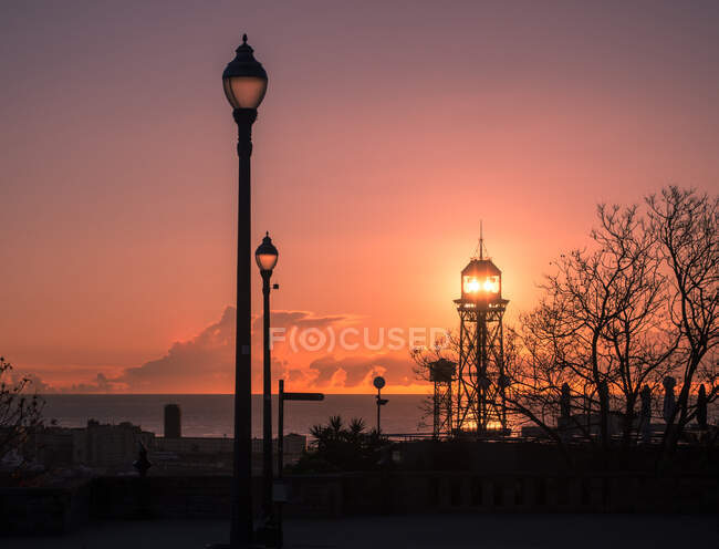 Coucher de soleil au port, Barcelone, Espagne — Photo de stock