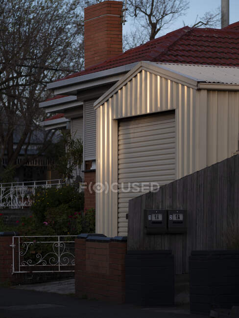 Prédios no bairro, Melbourne, Austrália — Fotografia de Stock