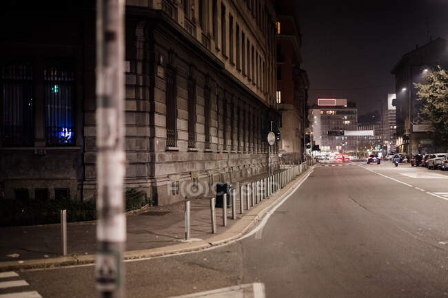 City street at night during 2020 Covid-19 Lockdown, Milan, Italy — Stock Photo