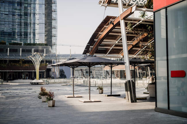 Deserted Piazza during 2020 Covid-19 Lockdown, Milano, Italia — Foto stock