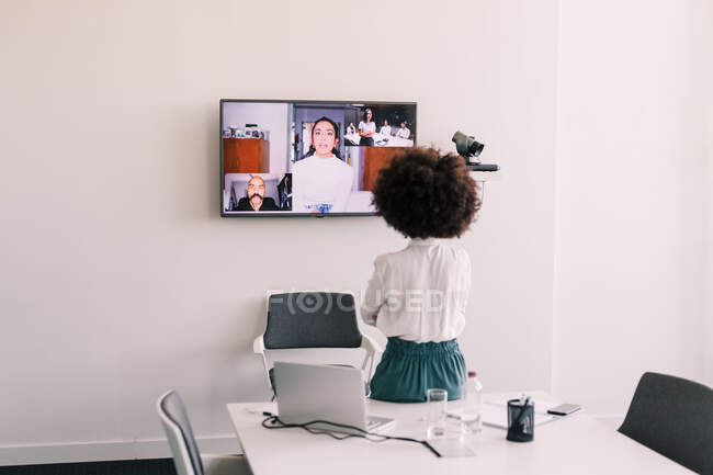 Imprenditrice in video meeting — Foto stock