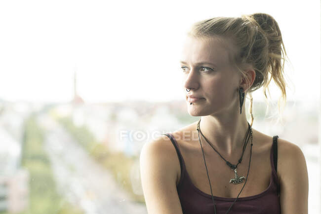 Portrait of young woman — Stock Photo