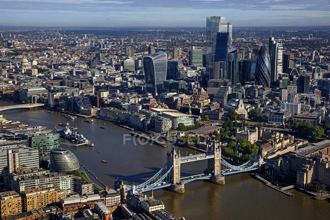 UK, London, Aerial view of Tower Bridge and financial district — Stock Photo