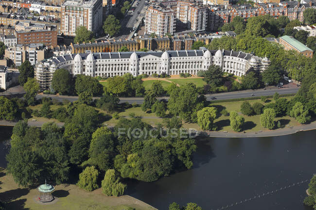 Великобритания, Лондон, Вид с воздуха на Сассекс-плейс в Риджентс-парке — стоковое фото