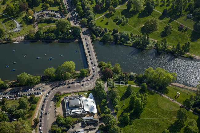 Reino Unido, Londres, Vista aérea do Hyde Park e ponte sobre o Serpentine — Fotografia de Stock