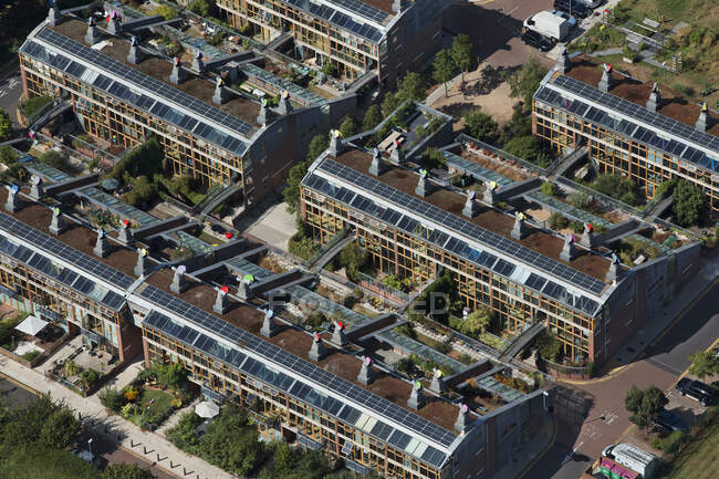 Велика Британія, Лондон, Hackbridge, Aerial view of BedZED development — стокове фото