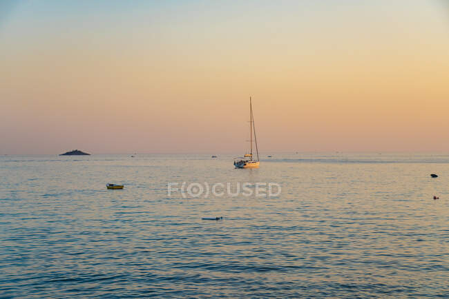 Croazia, Istria, Rovigno, Mare al tramonto — Foto stock