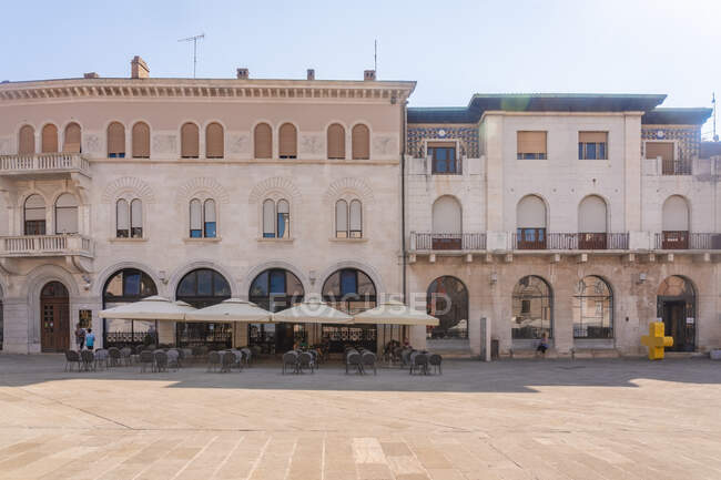 Croácia, Ístria, Pula, Restaurante na Praça do Fórum na cidade velha — Fotografia de Stock