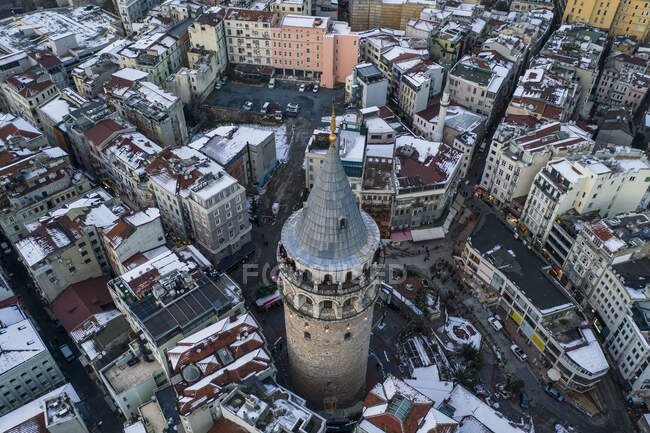 Türkei, Istanbul, Luftaufnahme des Galata-Turms im Winter — Stockfoto