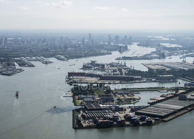 Niederlande, Zuid-Holland, Rotterdam, Hafenluftaufnahme — Stockfoto