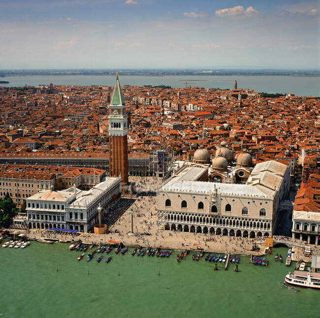 Італія, Венеція, Вид з повітря на площу Сент-Маркс — стокове фото