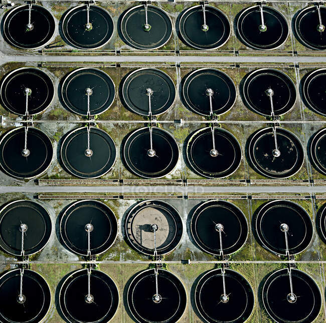 Велика Британія, Лондон, Overhead view of Beckton Sewater Treatment Works — стокове фото