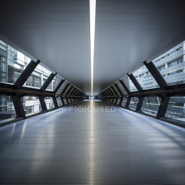 UK, London, Canary Wharf, Empty crossrail tunnel — Stock Photo