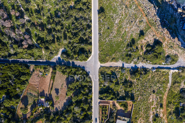 Malta, Mellieha, Vista aérea de la carretera - foto de stock