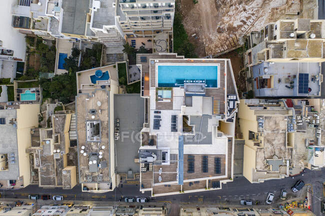 Malta, Mellieha, Vista aérea de edifícios de apartamentos — Fotografia de Stock