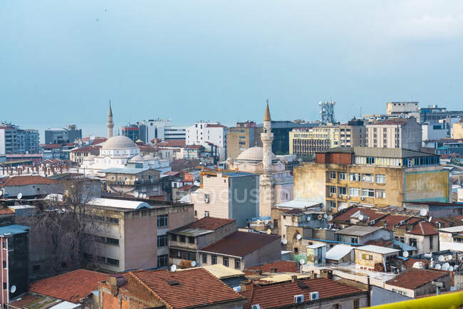 Turchia, Smirne, Case e moschea — Foto stock