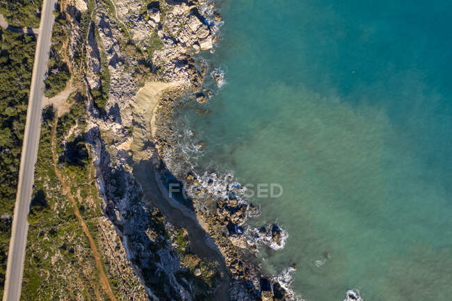 Malta, Mellieha, Vista aérea da estrada costeira — Fotografia de Stock