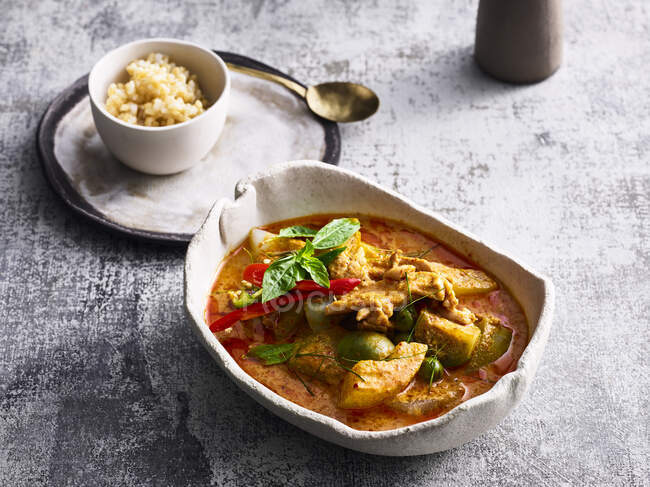Gaeng Faak Gai - soupe au curry de poulet faak — Photo de stock