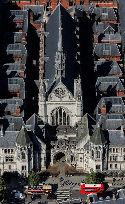 UK, London, Aerial view of Royal Courts of Justice — стокове фото