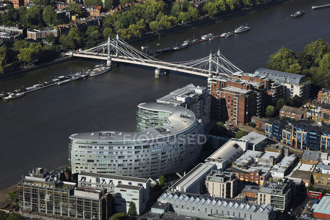 UK, London, Aerial view of Battersea buildings and River Thames — стокове фото