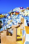 Vista de coloridas casas tradicionales, Santorini, Grecia . - foto de stock