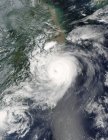 Супутниковий знімок тайфун Saomai над Тайванем і Китаєм. — стокове фото
