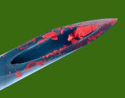 Гіпотермічна голка (26 калібру) і людська кров, кольоровий скануючий електронний мікрограф (SEM ). — стокове фото