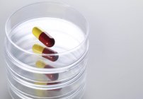 Recherche pharmaceutique et essais cliniques — Photo de stock