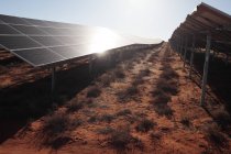 Солнечная электростанция в Вредендале, Западная Капская область, ЮАР . — стоковое фото
