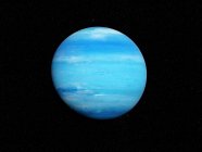 Ilustración del planeta Neptuno azul sobre fondo negro
. - foto de stock