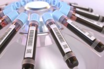 Centrifugazione di campioni di sangue in provette codificate a barre, illustrazione digitale . — Foto stock