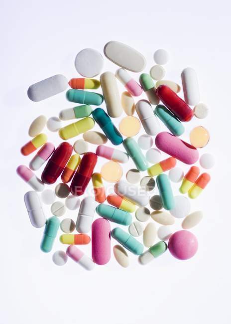 Diferentes variedades de pastillas - foto de stock