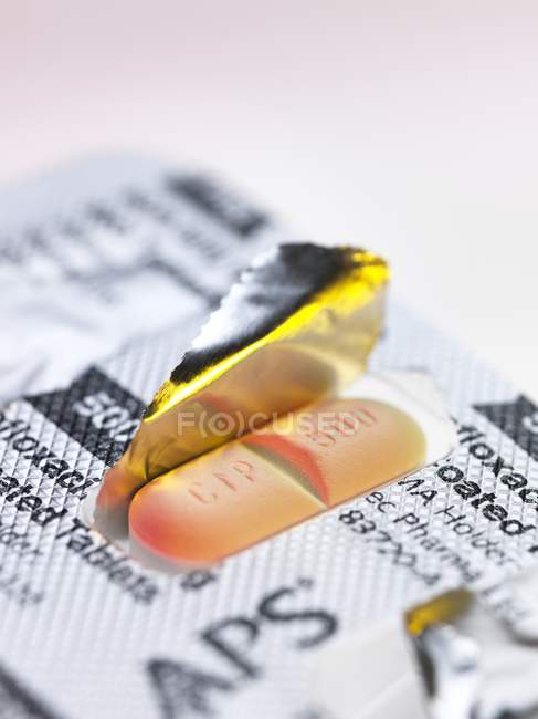 Ciprofloxacino cápsulas antibióticas, primer plano . - foto de stock